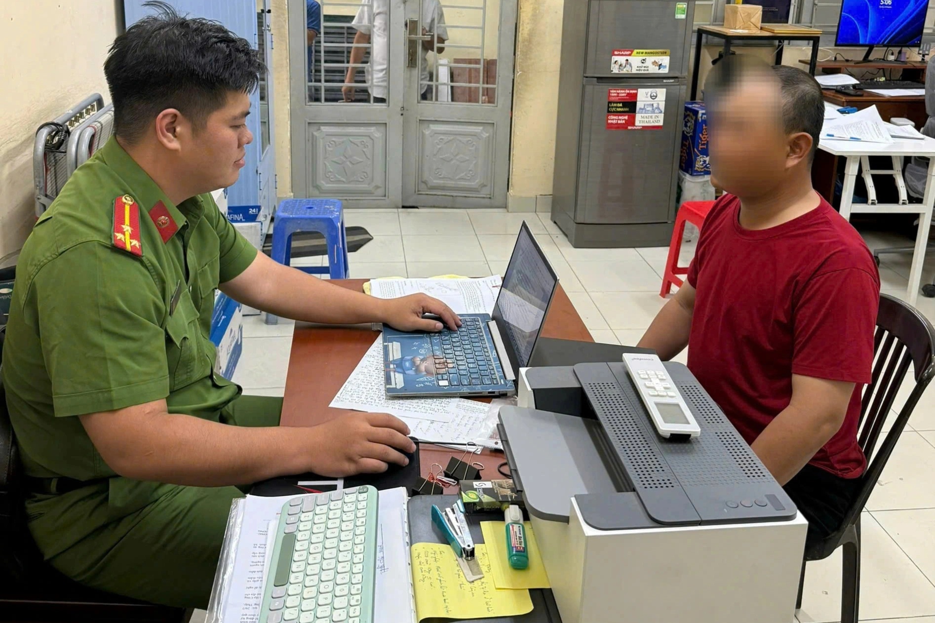 Triệu tập bảo vệ Khu đô thị Vạn Phúc sau vụ đe dọa tài xế ở TPHCM