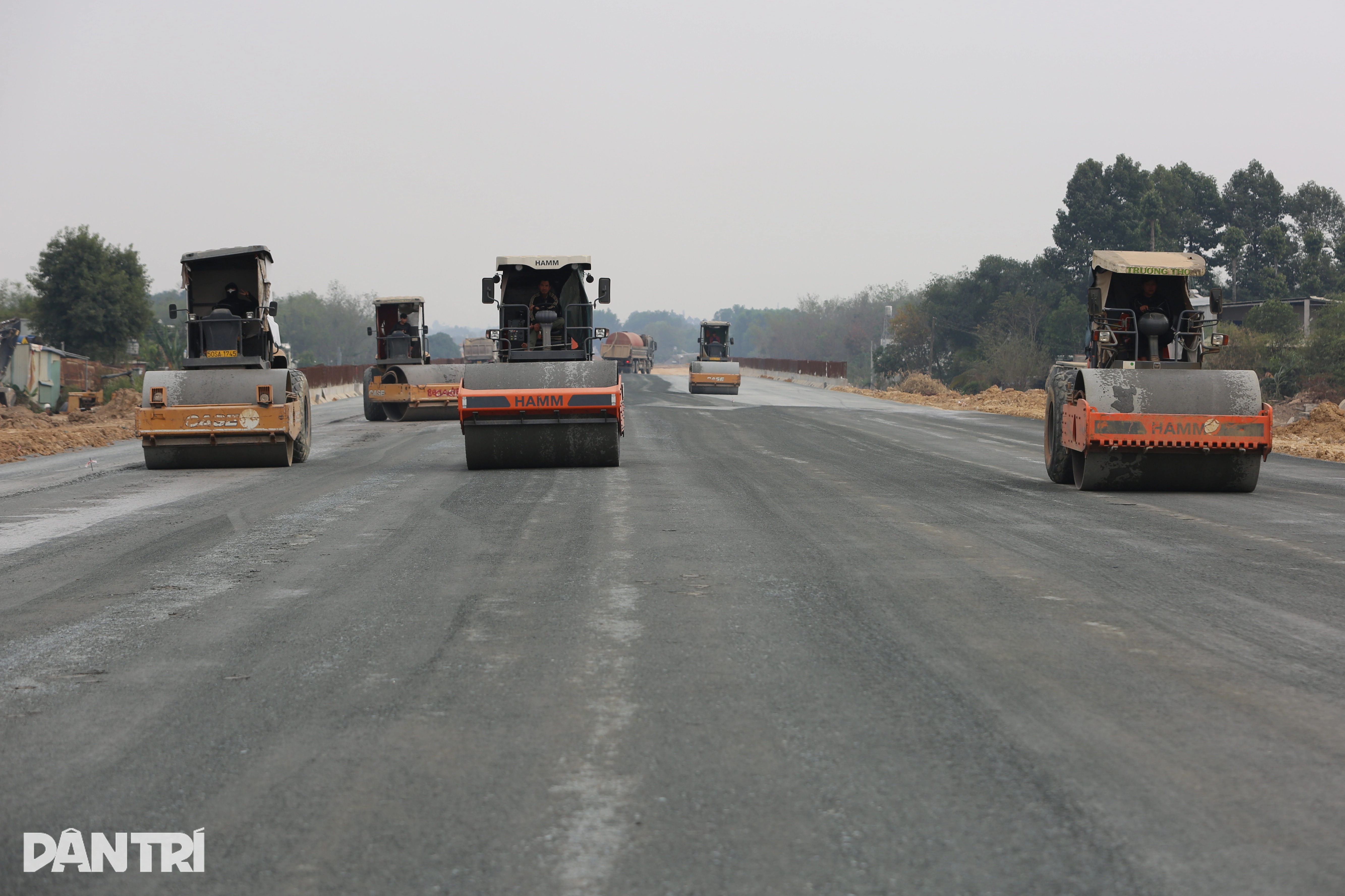 Cao tốc Biên Hòa - Vũng Tàu: Chạy đua thông xe tạm trước Tết Bính Ngọ 2026