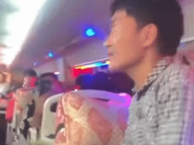 Người đàn ông mất tiền dành dụm trên đường về quê ăn Tết và cái kết ấm lòng