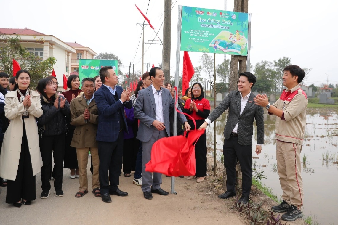 Elmich Việt Nam triển khai “Học đường xanh - Vui bước em đến trường” tại Ninh Bình