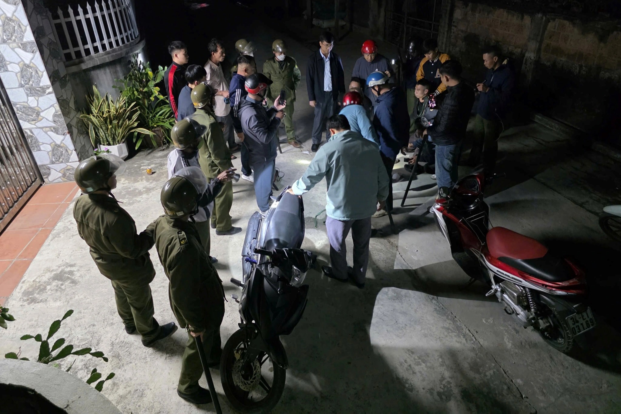 Khởi tố người tẩm chất cực độc vào cá khô để bẫy chó, mèo ở Hải Phòng