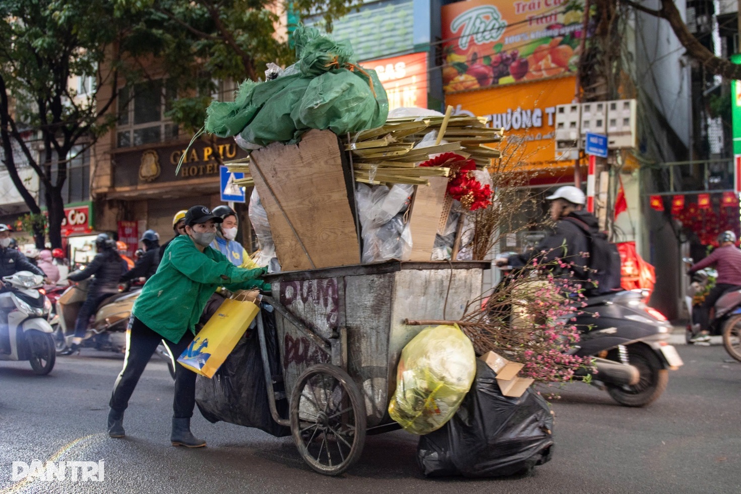 Thay chiếc xe rác, thay bộ mặt đô thị