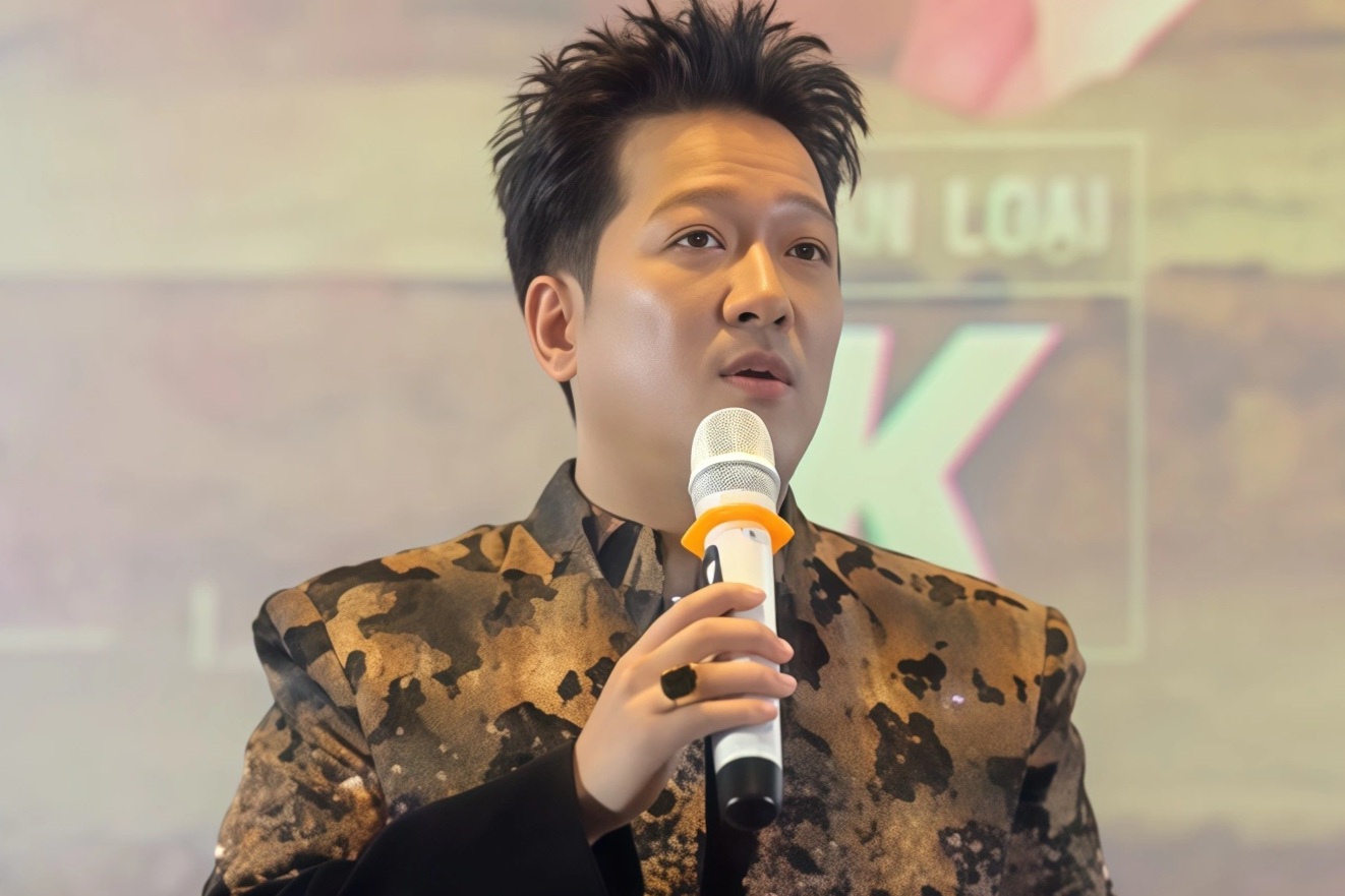 Trường Giang phản hồi tranh cãi phim Tết về tình cha con bị cho "lỗi thời"