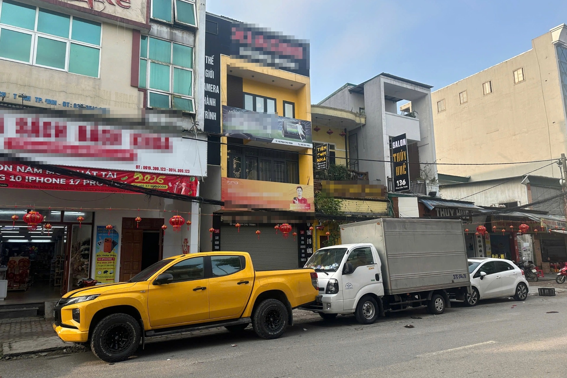 Kết quả bất ngờ vụ "khóa đầu đuôi" xe tải đậu trước cửa hàng ngày sát Tết