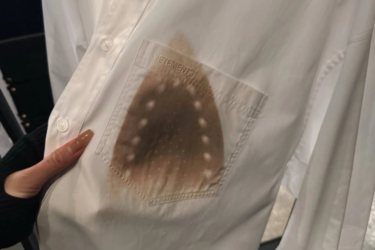 Áo sơ mi in vết cháy giá hơn 1.000 USD bị dân mạng chế giễu