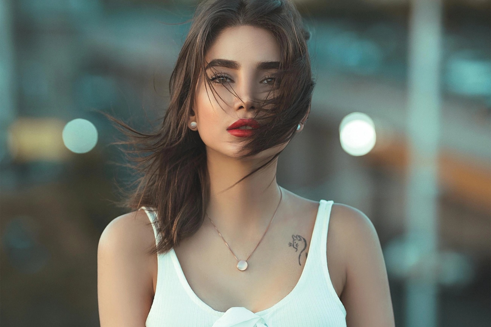 Vợ cũ gọi chồng tôi trong đêm, hành động của anh khiến tôi chỉ muốn ly hôn