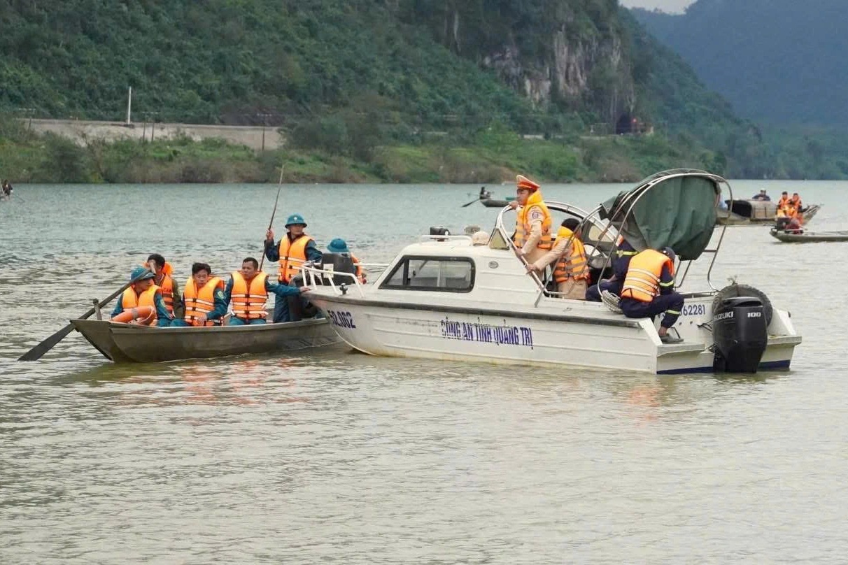 Vụ gia đình 7 người bị chìm đò: Gặp nạn khi đi chúc Tết