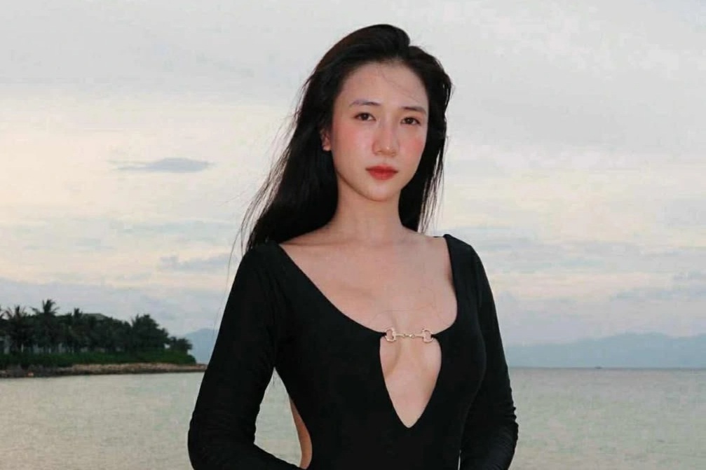 Hot girl Hà thành Trâm Anh tuổi 31 gợi cảm, hôn nhân bên JustaTee gây chú ý