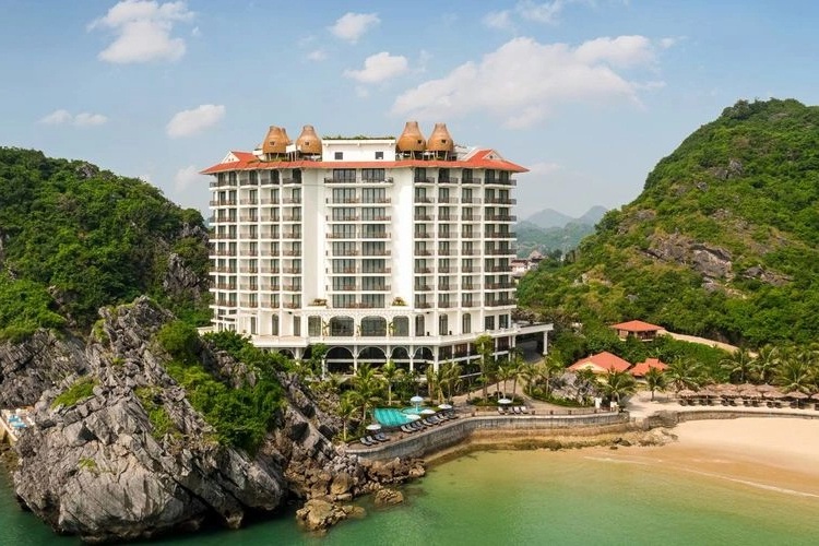 Hai khách sạn lớn ở Việt Nam về tay chủ mới