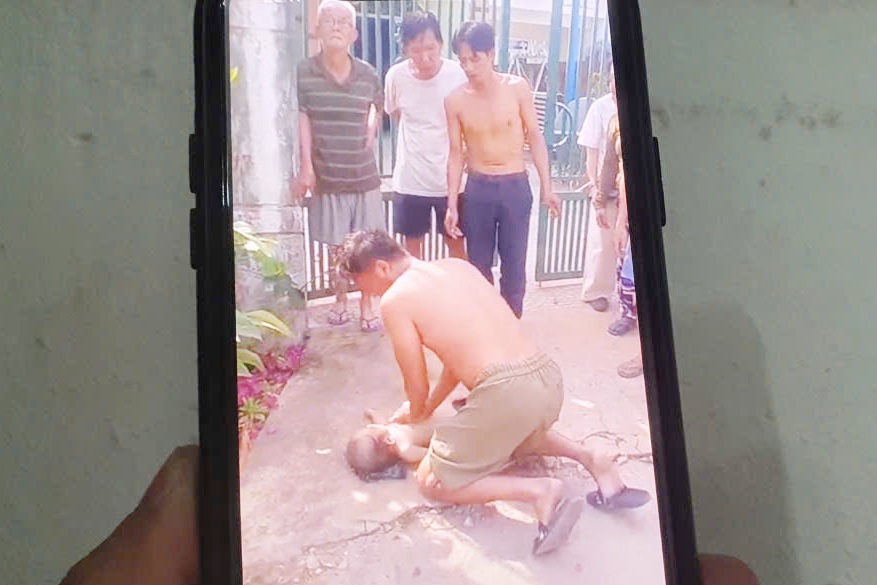 Bé trai 1 tuổi sống sót kỳ diệu khi rơi vào hầm nước thải ở Tây Ninh