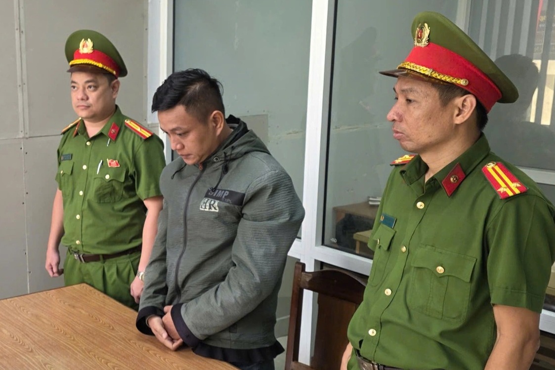 Nhân viên bán hàng chiếm đoạt gần 435 triệu đồng của công ty