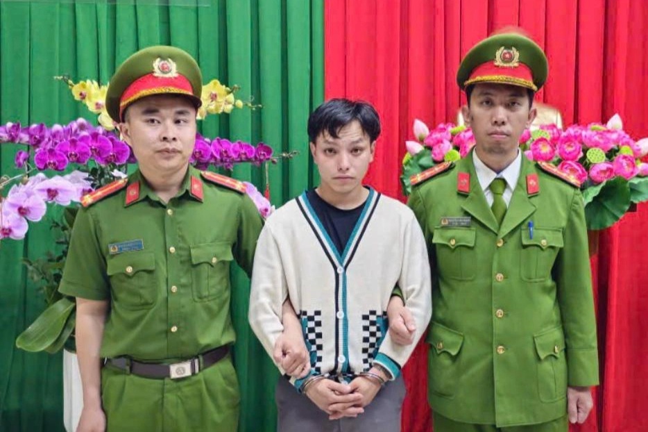 Bắt khẩn cấp tài xế lái ô tô tông người ở Đà Lạt