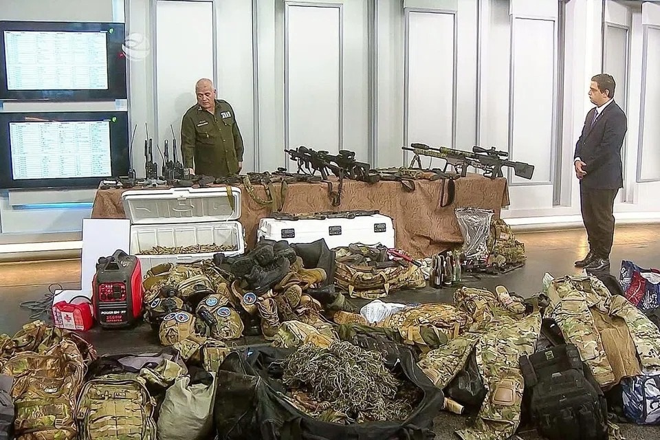 Cuba tìm thấy 13.000 viên đạn, vũ khí trên xuồng treo cờ Mỹ đi vào lãnh hải