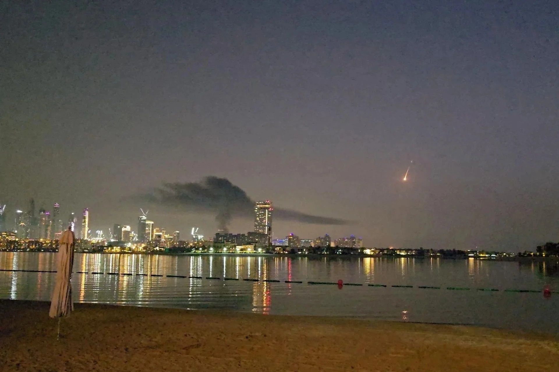 Dubai hóa "thành phố ma" sau các cuộc tập kích từ Iran