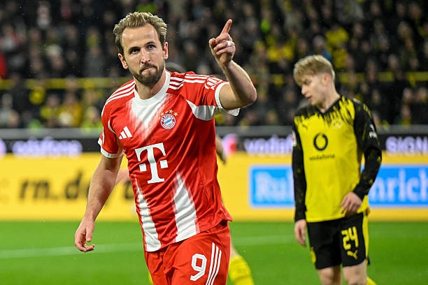 Harry Kane tái hiện kỳ tích khi Bayern Munich thắng nghẹt thở Dortmund