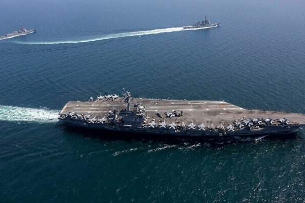 Mỹ bác tin tàu sân bay trúng tên lửa Iran