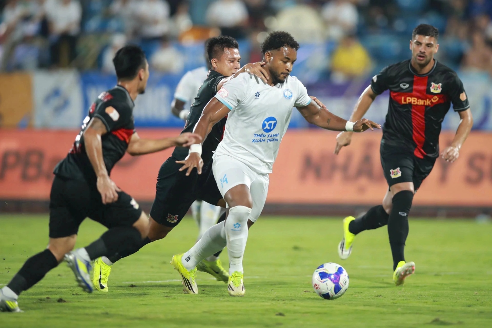 Xuân Son chia sẻ cảm xúc sau bàn thắng đầu tiên ở V-League năm nay