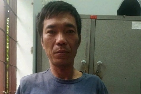 Bố nhốt con, khóa cửa đốt nhà vì lo "sau khi chết không ai chăm sóc"