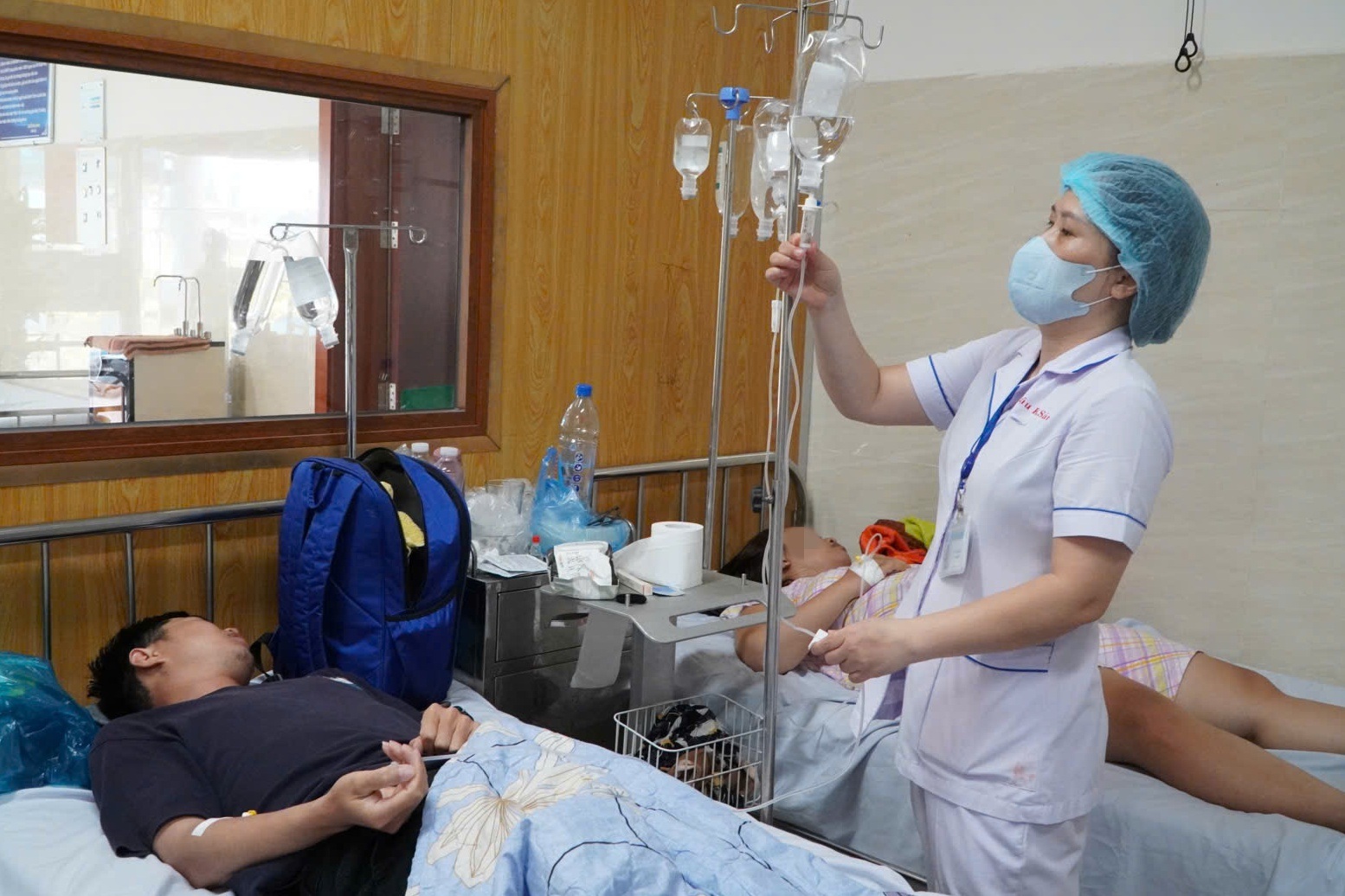 79 ca cấp cứu sau khi ăn bánh mì vỉa hè ở TPHCM, 4 người tái nhập viện