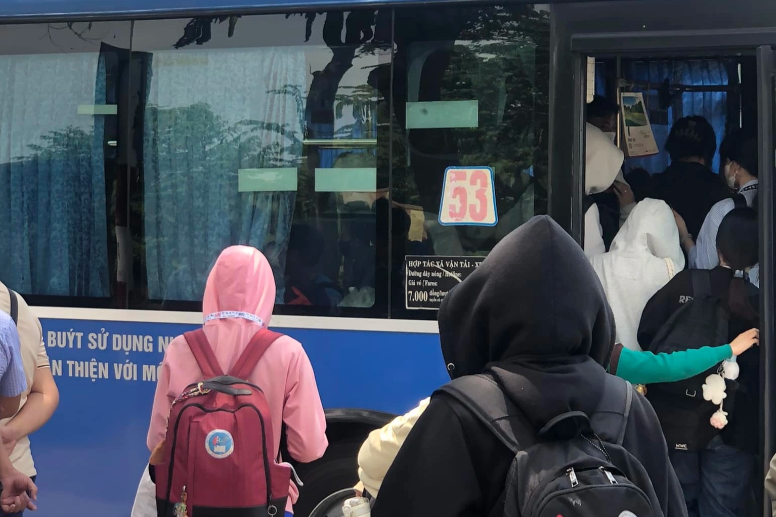 Sau lời tri ân chuyến xe buýt “chỉ còn là ký ức” của một trường đại học