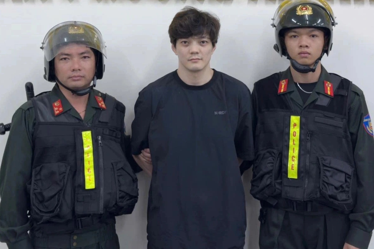 Người đàn ông Hàn Quốc trốn truy nã quốc tế bị bắt ở TPHCM