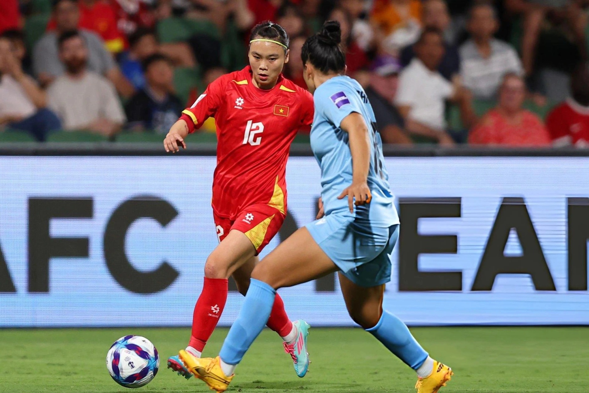 Vì sao bàn thắng của tuyển nữ Việt Nam vào lưới Ấn Độ bị VAR từ chối?