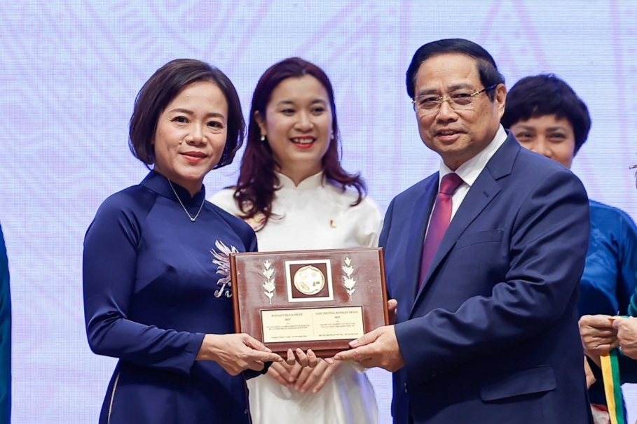 Nữ Viện trưởng được Thủ tướng trao giải thưởng Kovalevskaia