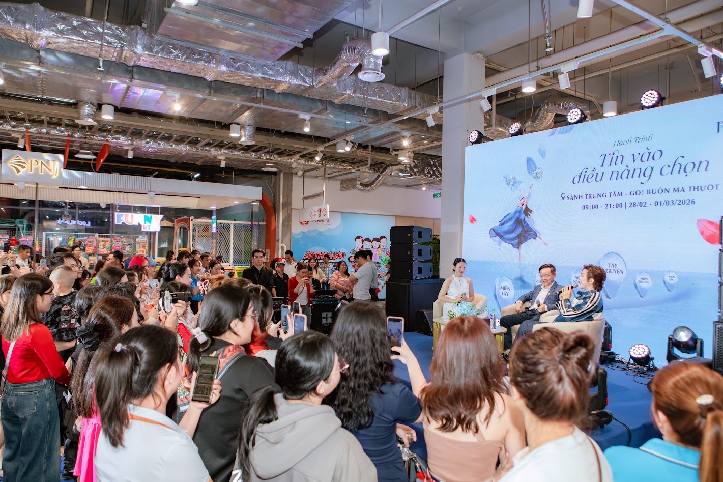 Cách phái đẹp đón 8/3 rực rỡ khi được tin vào điều mình chọn