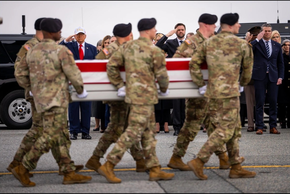 Iran tuyên bố bắt một số binh sĩ Mỹ, Washington phản bác