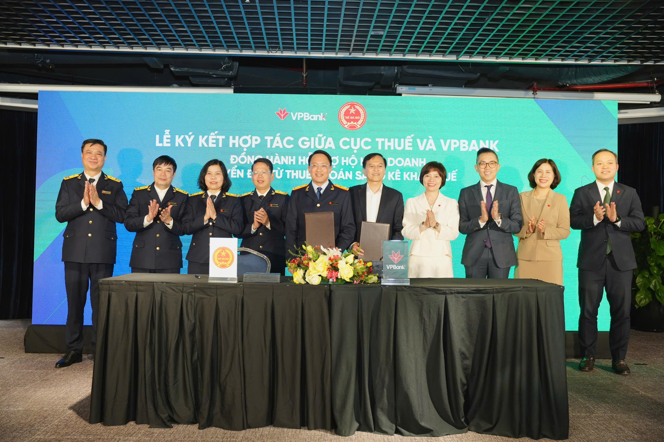 VPBank và Cục Thuế hỗ trợ hộ kinh doanh thích ứng cơ chế thuế mới