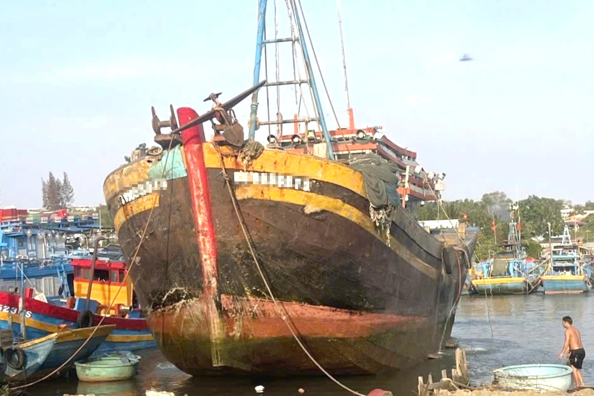 Xử phạt 5 thuyền trưởng ở Lâm Đồng vi phạm IUU