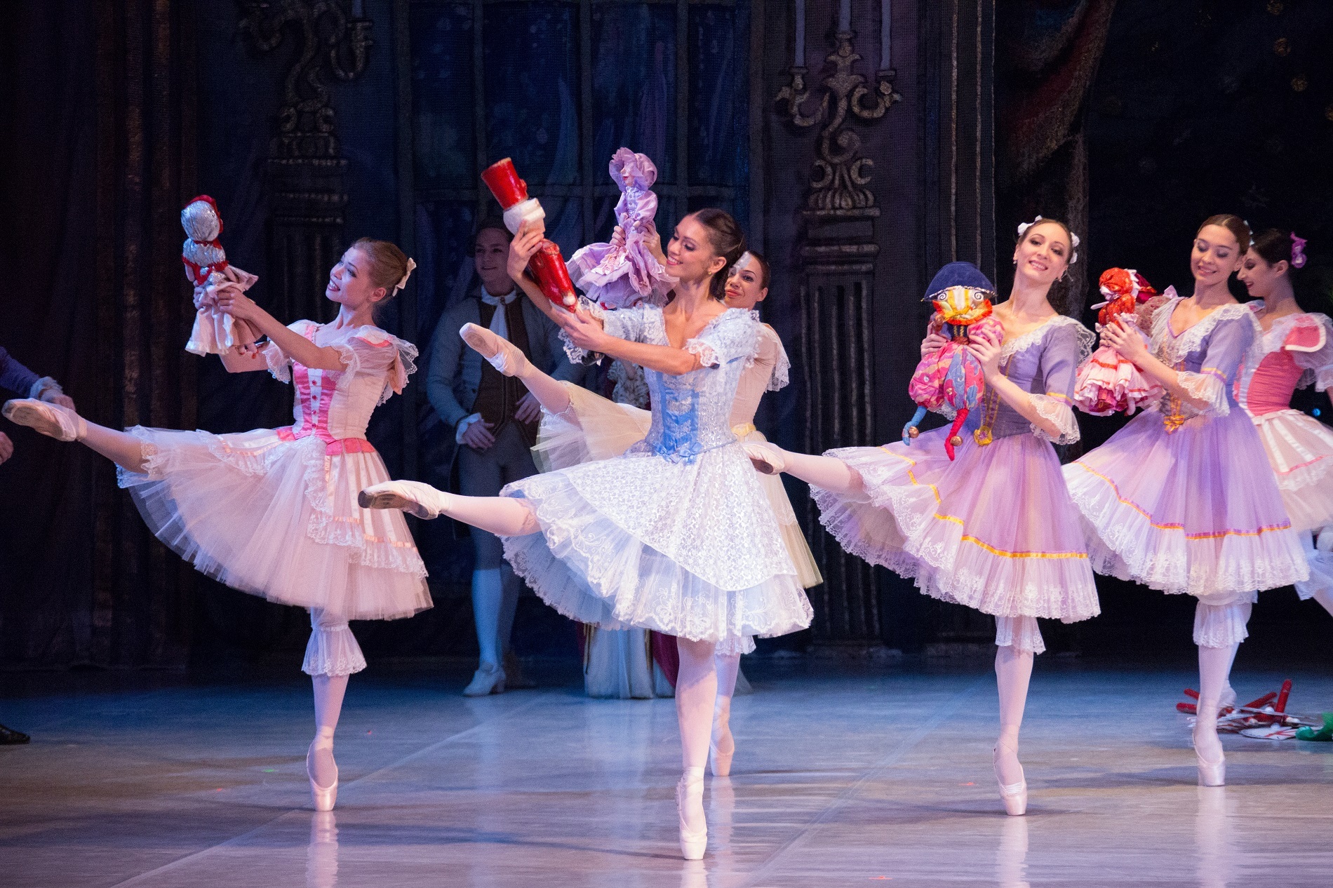 ROX Group đồng hành đưa ballet Nga trở lại sân khấu Hồ Gươm