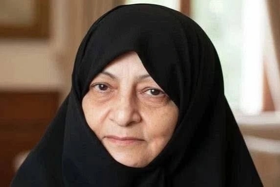 Phu nhân cố Lãnh tụ Tối cao Iran còn sống