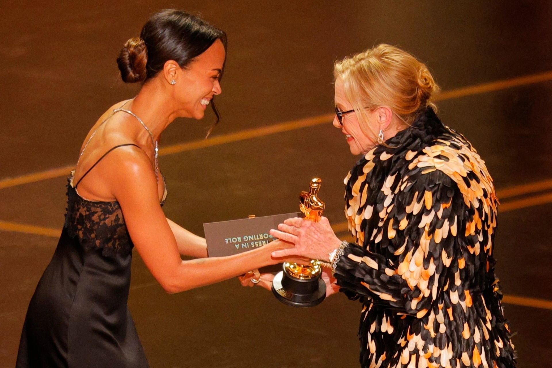 Oscar 2026: Nghệ sĩ U80 giành giải Nữ diễn viên phụ xuất sắc
