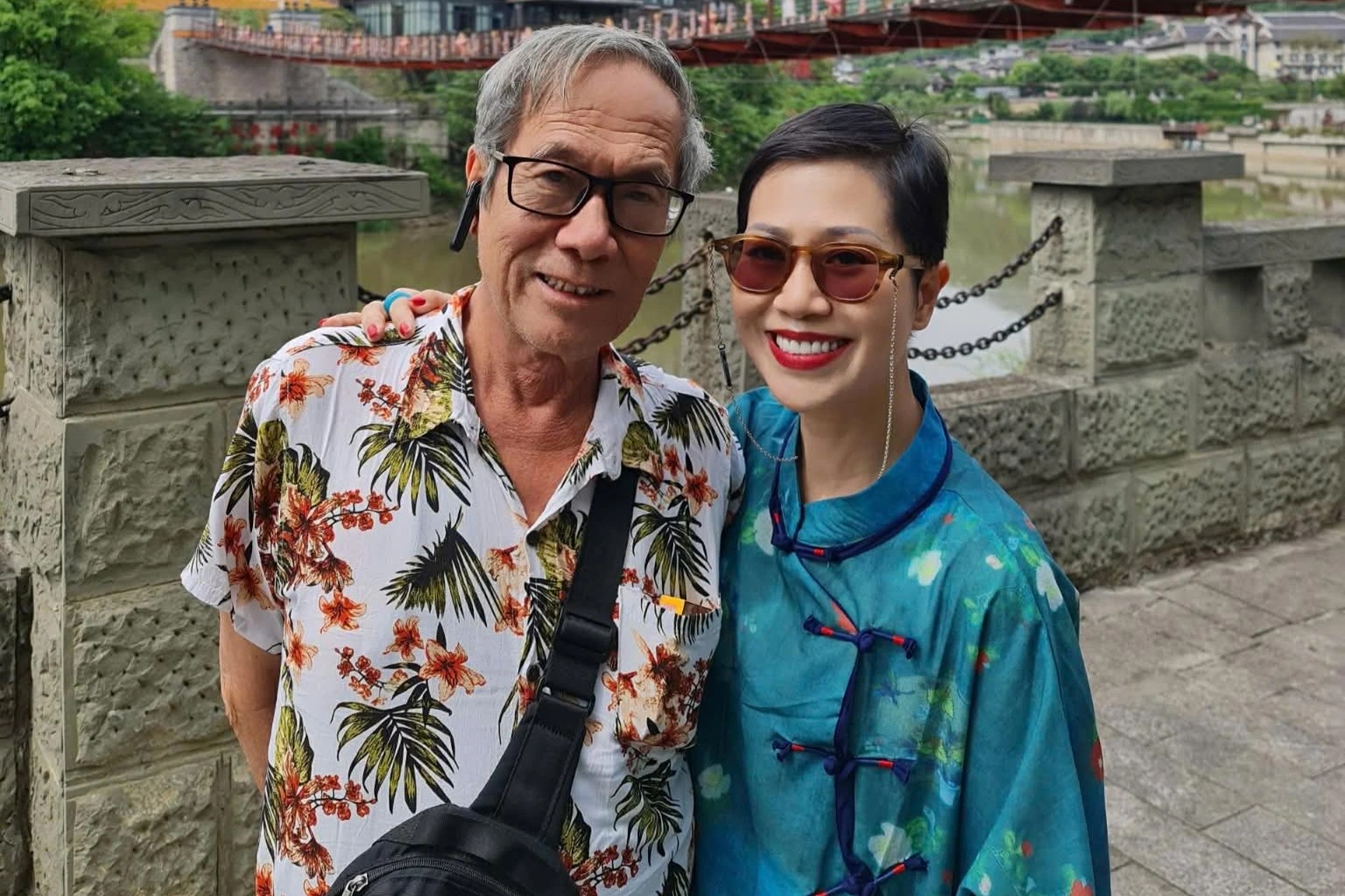 NSƯT Tất Bình: "Nam thần màn ảnh" một thời, thư của fan chất từng chồng