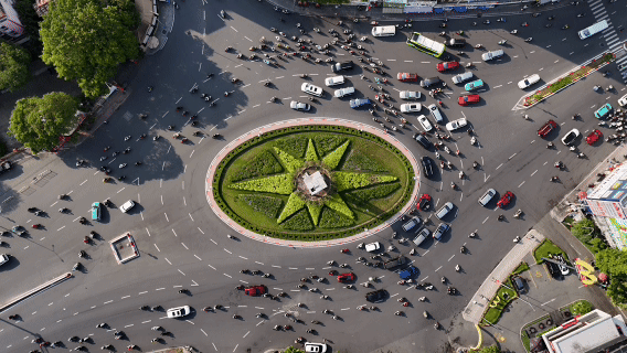 Có nên bỏ vòng xoay Điện Biên Phủ để giảm ùn tắc?