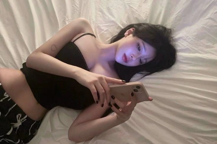 Vợ có thói quen không mặc nội y, tôi bối rối mỗi khi tụ họp gia đình