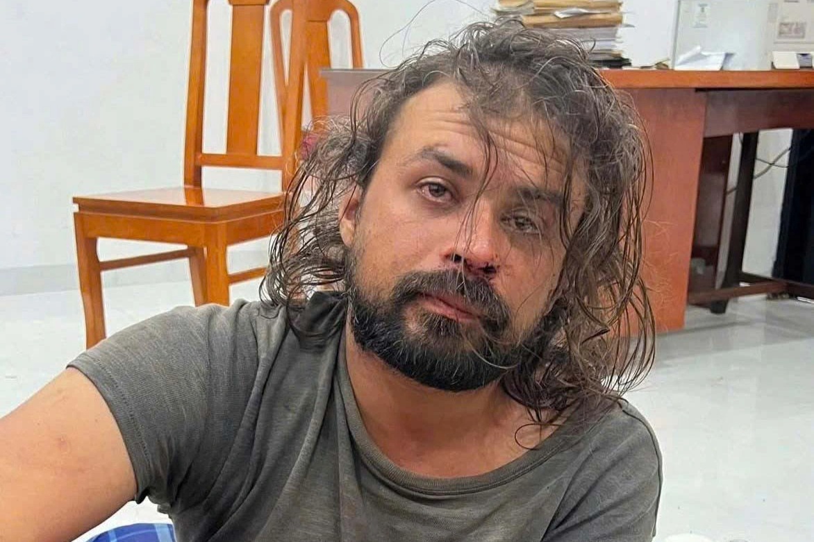 Du khách nước ngoài tấn công cảnh sát ở Lâm Đồng sẽ bị xử lý ra sao?