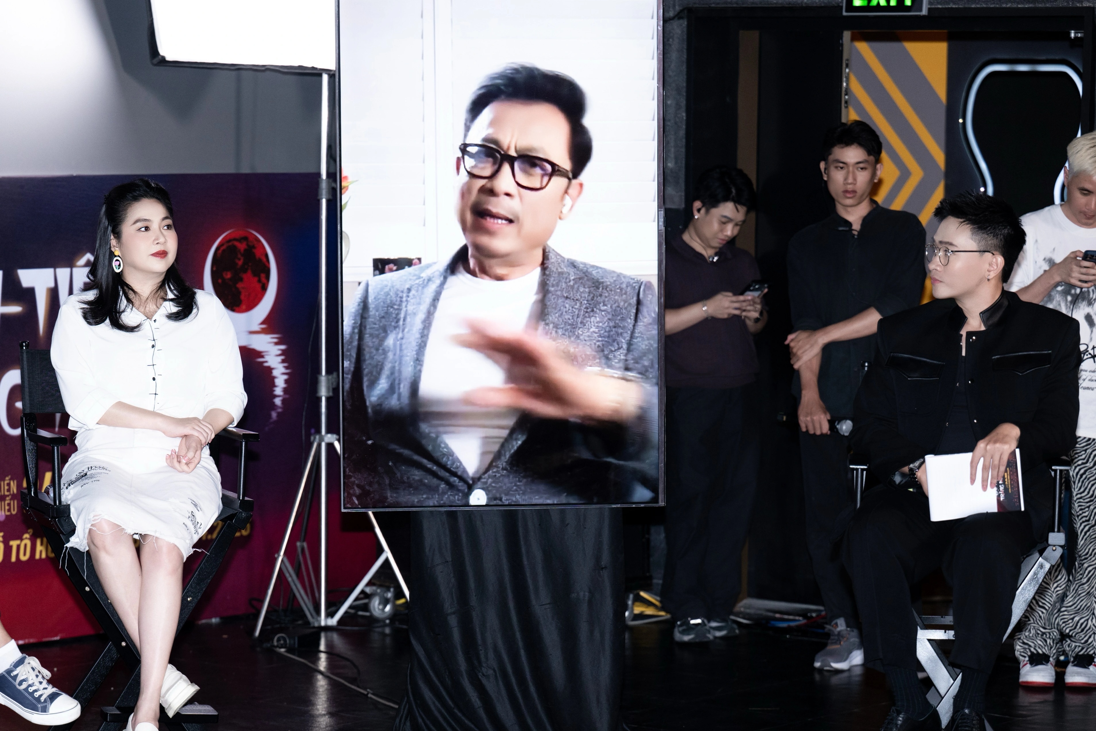 Vân Sơn tái xuất điện ảnh sau 20 năm, thừa nhận áp lực “theo không kịp”