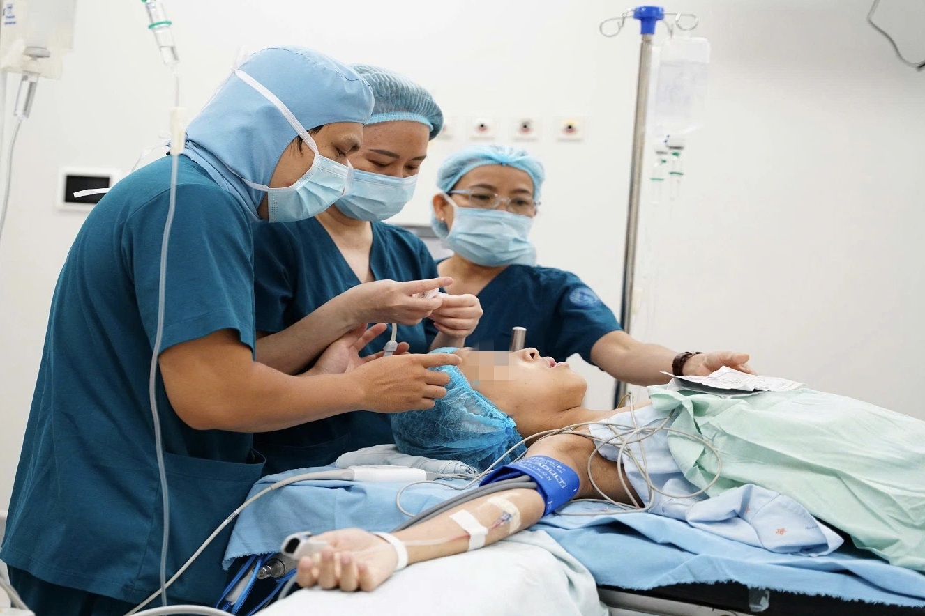 Ca ghép thận đầu tiên ở Bệnh viện Nhi đồng 1, tạng của mẹ cứu con nguy kịch