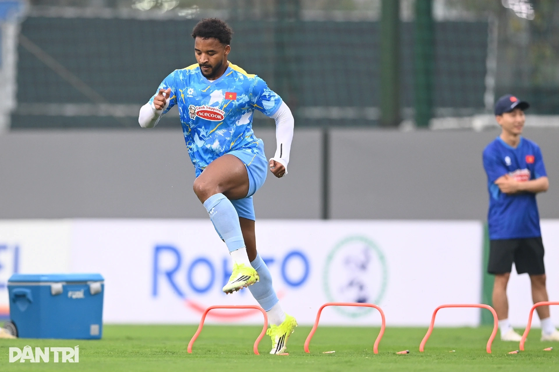 Xuân Son bất ngờ bỏ dở buổi tập ở đội tuyển Việt Nam