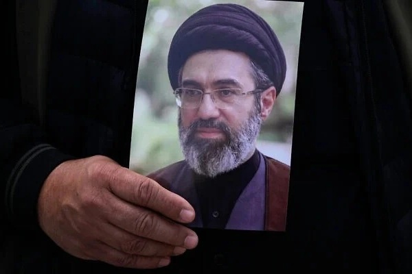 Tình báo Mỹ, Israel tìm manh mối về tình trạng của Lãnh tụ Tối cao Iran