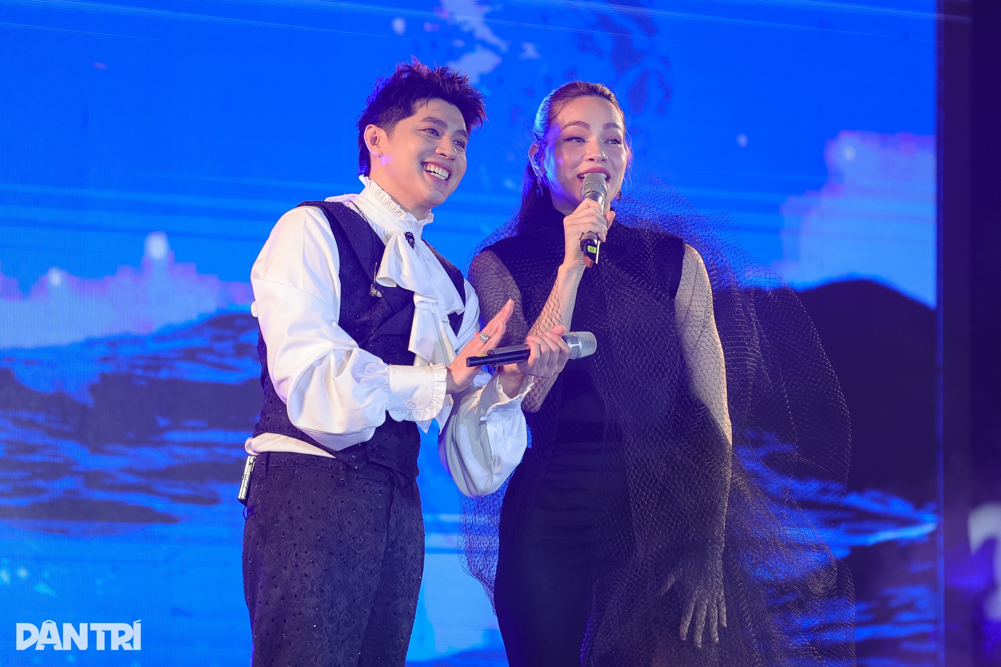 Hồ Ngọc Hà - Noo Phước Thịnh làm sống lại bản hit 10 năm trước