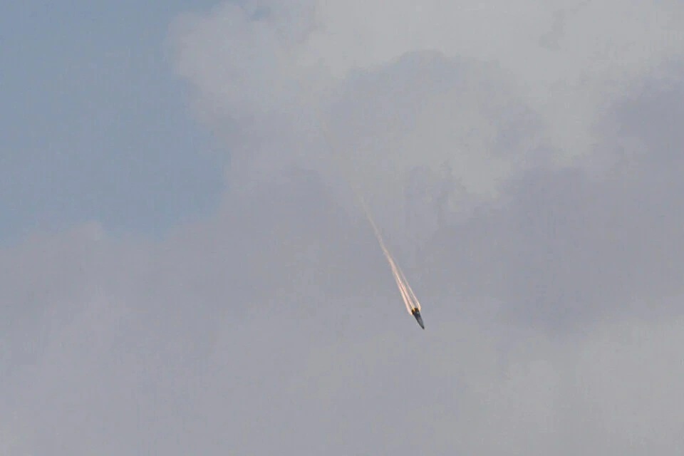 Israel tuyên bố không kích "mọi mặt trận" sau cuộc tấn công của Iran