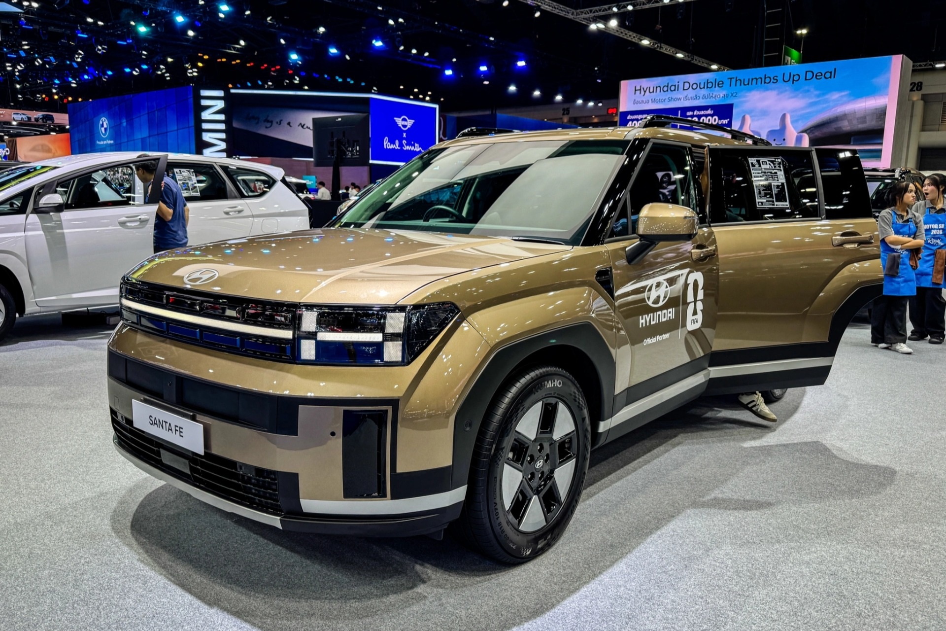 Santa Fe và Palisade sản xuất tại Việt Nam được trưng bày trên đất Thái