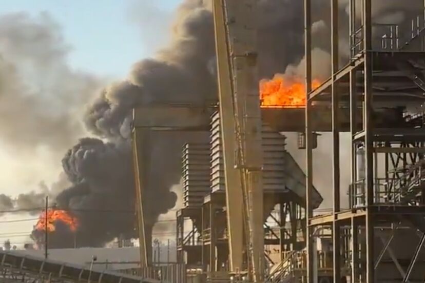 Nổ lớn tại nhà máy lọc dầu của Mỹ