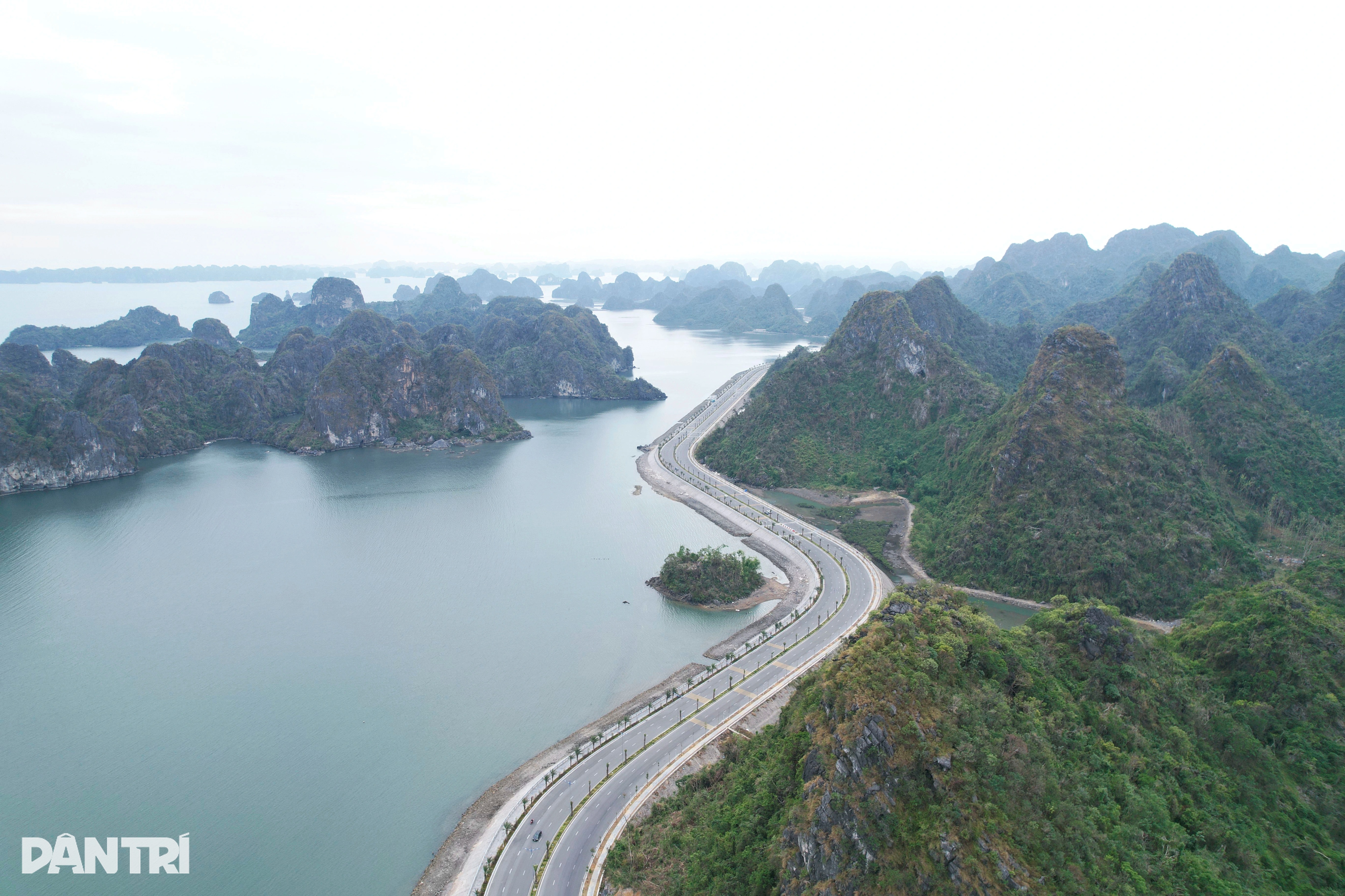 Toàn tuyến ven biển Hạ Long - Cẩm Phả cho phép chạy tối đa 80km/h
