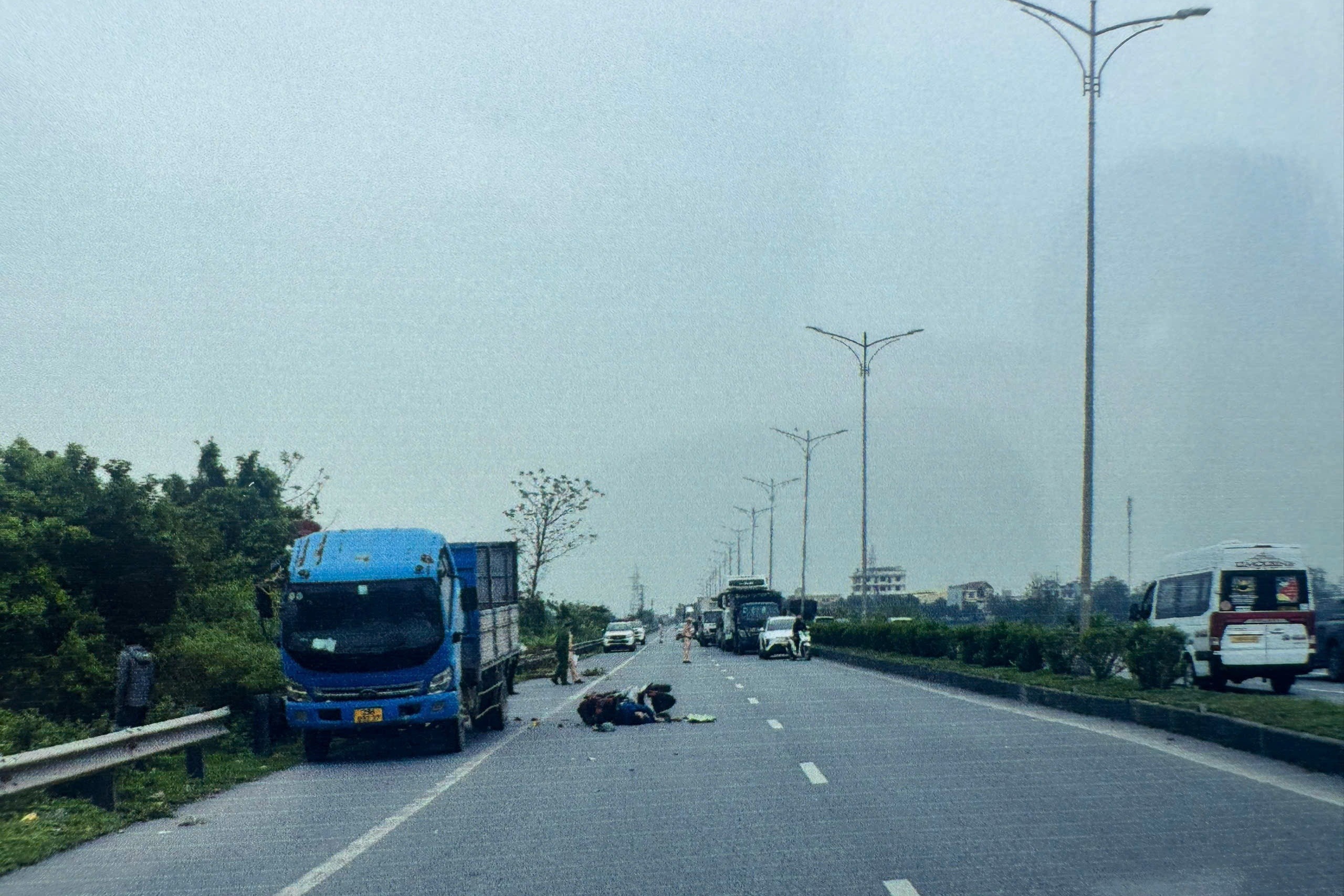 Cảnh sát tìm nhân chứng vụ tai nạn khiến một người tử vong ở Ninh Bình