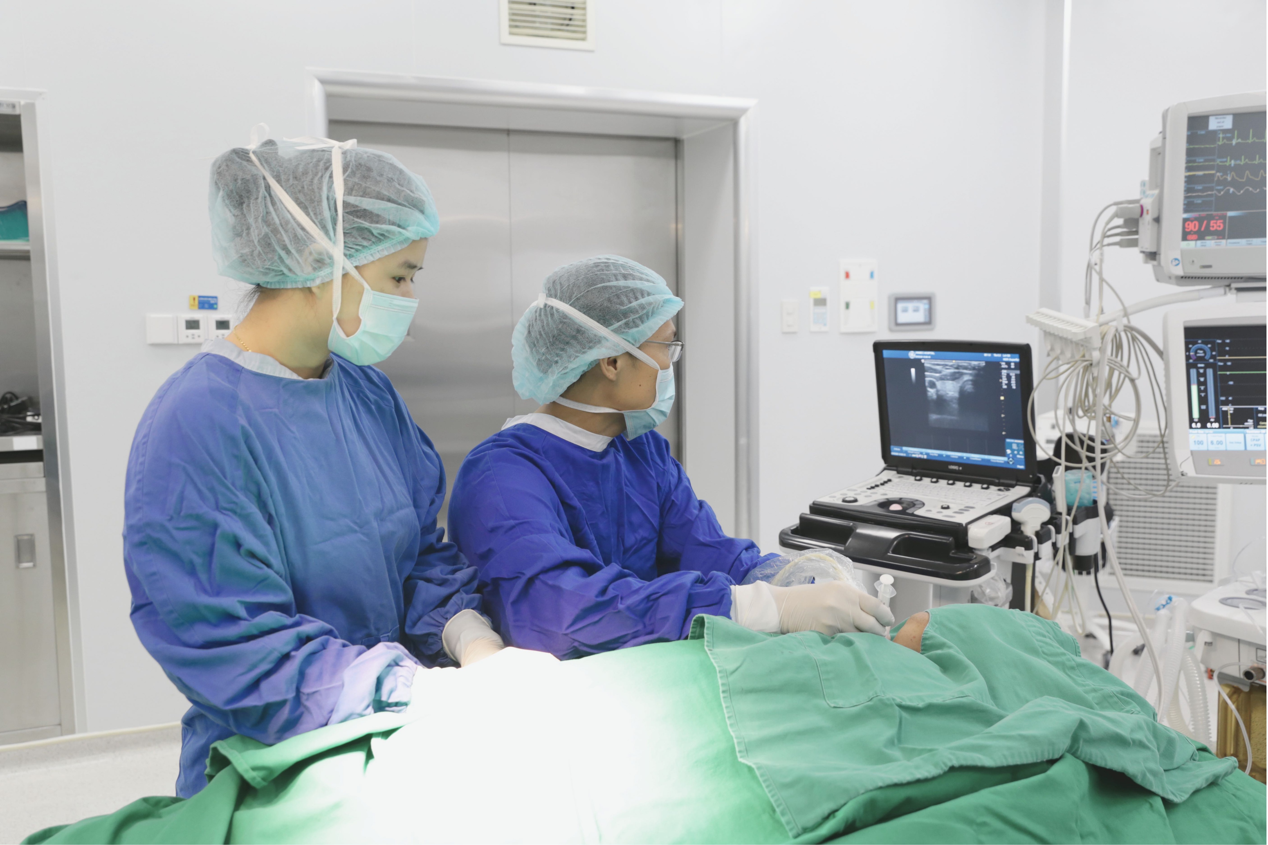 Ung thư tuyến giáp: Điều trị hiệu quả bằng kỹ thuật ít xâm lấn nếu phát hiện sớm