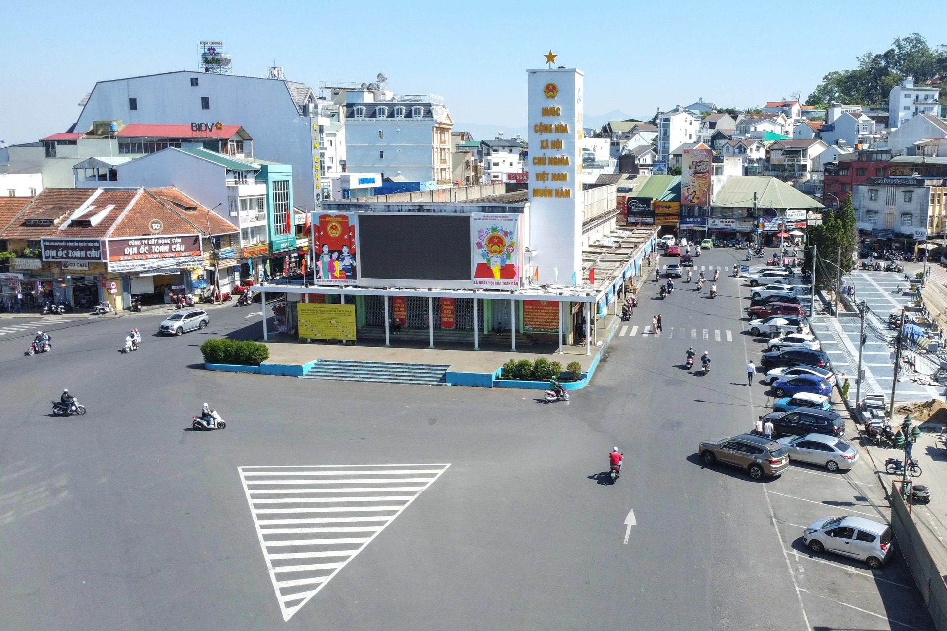 Rạp Hòa Bình, biệt thự trên "đất vàng" Đà Lạt bị thanh tra điểm tên